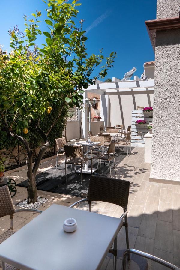 Marme Hotel San Teodoro  Buitenkant foto