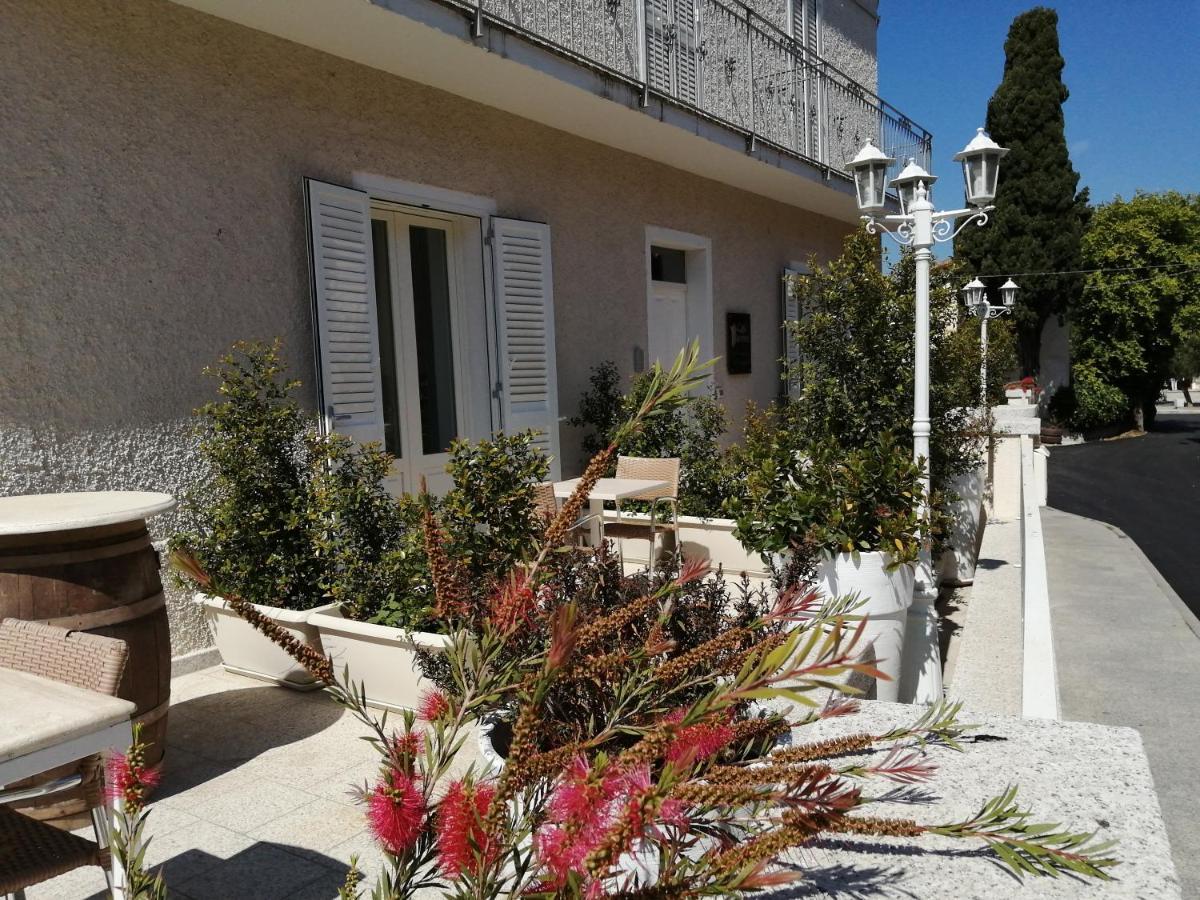 Marme Hotel San Teodoro  Buitenkant foto