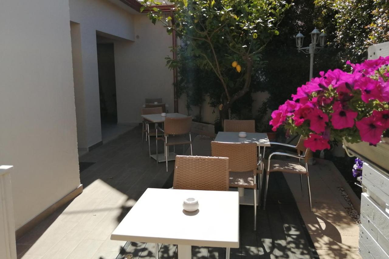 Marme Hotel San Teodoro  Buitenkant foto