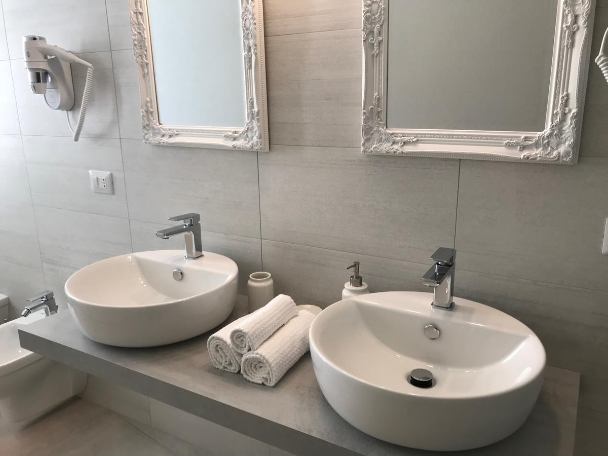Marme Hotel San Teodoro  Buitenkant foto